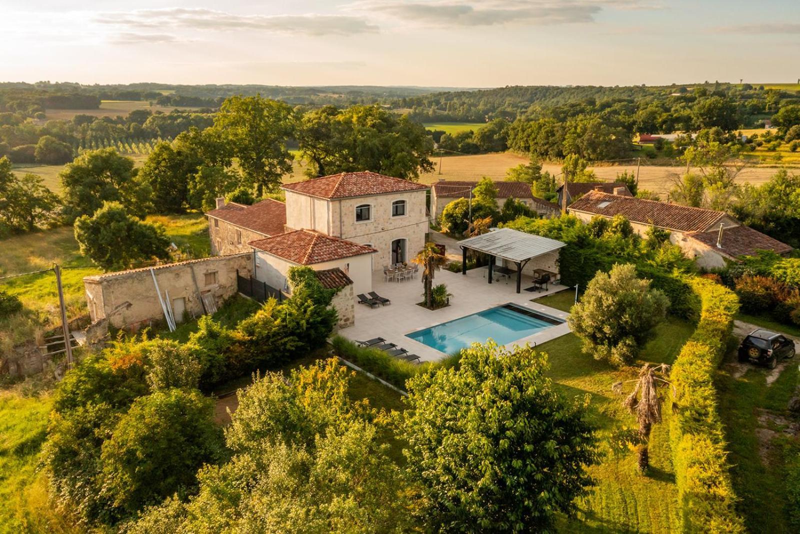 Villa Au Petit Bonheur Avec Clim - Hameau Au Calme - Piscine Chauffee - Petanque Moncrabeau 외부 사진